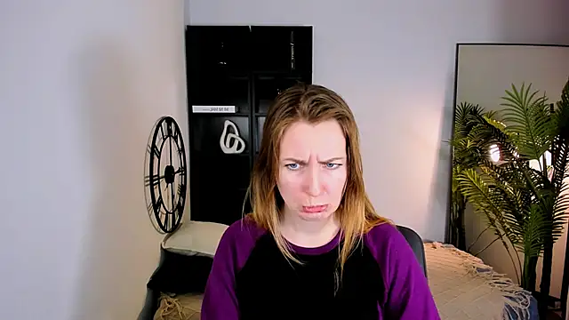 MeggySun online show from January 16, 1:18 pm