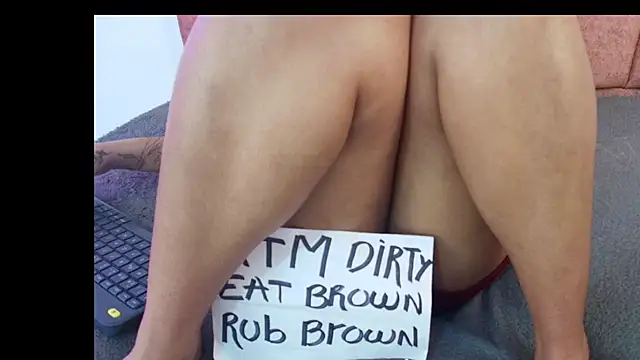 Snapshot of Brunette_Messy1 chatting on October 7, 9:52 pm Brunette Messy1 online show from October 7, 9:52 pm