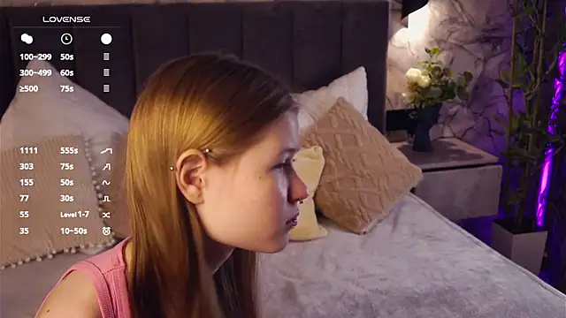 LynHillaire online show from April 12, 12:30 pm