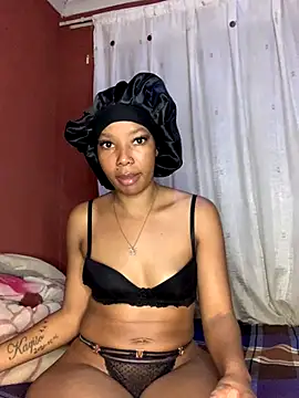 Snapshot of Pretty_Beauty chatting on October 8, 7:18 pm Pretty Beauty online show from October 8, 7:18 pm