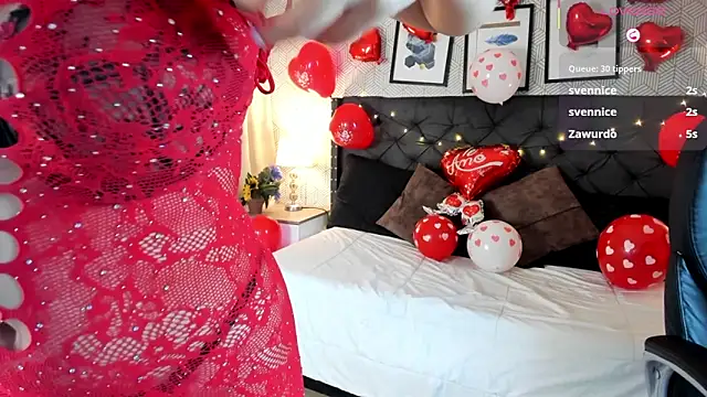 sophie  blare online show from February 14, 8:22 pm