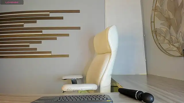 kaylii purple online show from September 23, 4:10 am