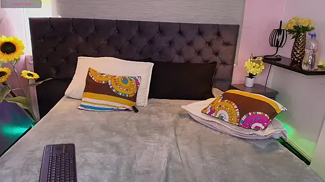 Annie Lii online show from November 12, 2:15 pm