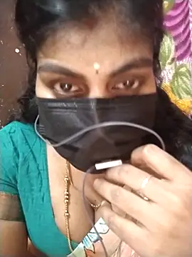 Snapshot of Nithiila chatting on September 24, 2:38 pm Nithiila online show from September 24, 2:38 pm