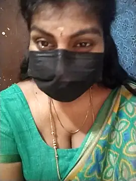 Snapshot of Nithiila chatting on October 9, 3:54 am Nithiila online show from October 9, 3:54 am