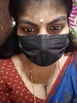 Snapshot of Nithiila chatting on September 15, 7:38 am Nithiila online show from September 15, 7:38 am