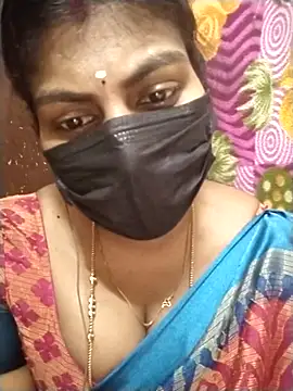 Snapshot of Nithiila chatting on September 16, 7:38 am Nithiila online show from September 16, 7:38 am