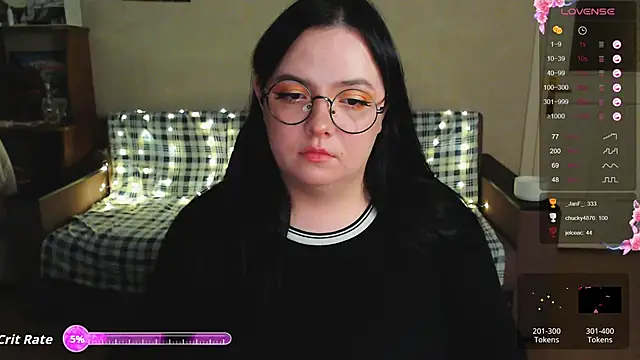 EmillyBones online show from October 29, 7:49 pm