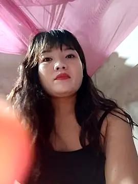 Snapshot of Thao_xx chatting on October 15, 1:57 pm Thao xx online show from October 15, 1:57 pm
