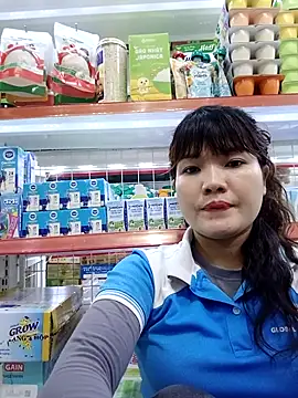 Snapshot of Thao_xx chatting on October 17, 10:40 am Thao xx online show from October 17, 10:40 am