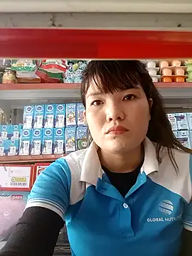 Snapshot of Thao_xx chatting on September 14, 8:12 am Thao xx online show from September 14, 8:12 am
