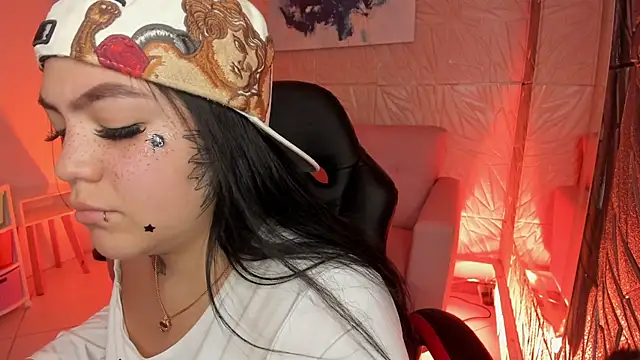 MAGIC TESSA online show from September 26, 7:55 pm