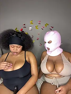 JuicyMellow21 online show from April 11, 11:30 pm