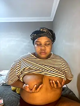 Snapshot of MamoM24 chatting on September 9, 7:30 am MamoM24 online show from September 9, 7:30 am