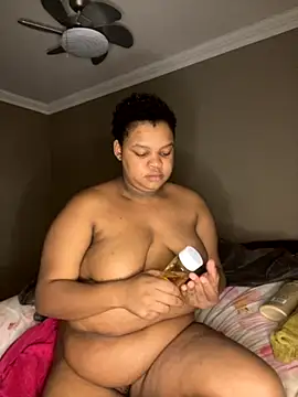 Snapshot of MamoM24 chatting on September 14, 2:26 pm MamoM24 online show from September 14, 2:26 pm