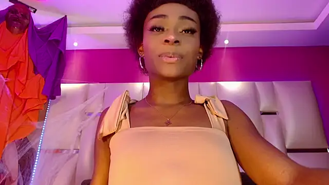 MariahMendezz online show from October 18, 4:48 am