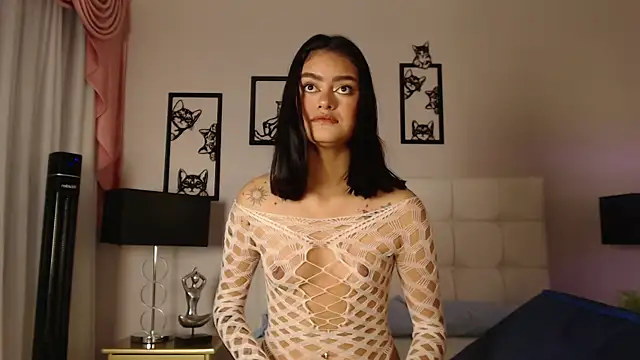 Snapshot of naty_luvinn chatting on October 1, 12:43 pm naty luvinn online show from October 1, 12:43 pm