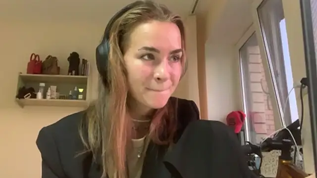 Snapshot of BunnyTiedeman chatting on September 8, 3:33 pm BunnyTiedeman online show from September 8, 3:33 pm