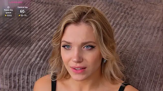 Snapshot of AlisaMyers chatting on September 19, 8:57 am AlisaMyers online show from September 19, 8:57 am