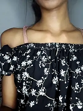 BunnyBloom25 online show from September 11, 5:35 pm