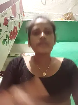 Snapshot of Nillohot chatting on October 7, 6:40 am Nillohot online show from October 7, 6:40 am