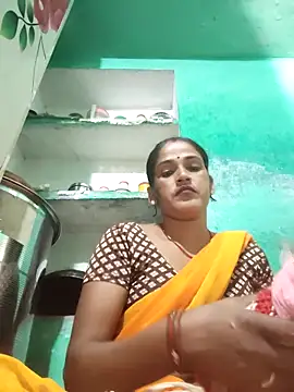 Snapshot of Nillohot chatting on October 14, 9:45 am Nillohot online show from October 14, 9:45 am
