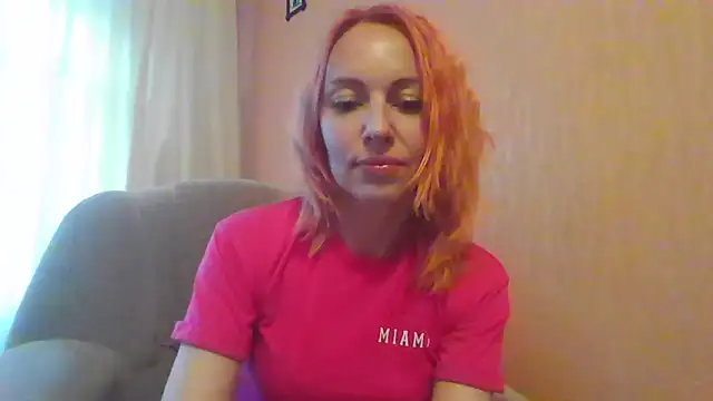 Snapshot of MashaSwan9977 chatting on September 8, 2:49 pm MashaSwan9977 online show from September 8, 2:49 pm