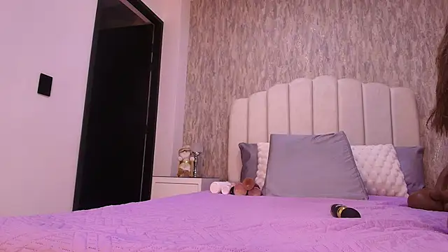 sofi hils online show from December 2, 11:56 am