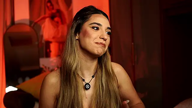 ItalianGirl online show from April 7, 7:38 pm