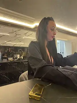 bbadies online show from March 25, 12:38 am