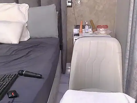 Sultry Booty online show from November 26, 2:34 am