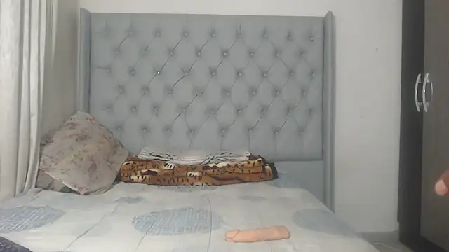 BeautyQueenX22 online show from June 6, 8:15 pm