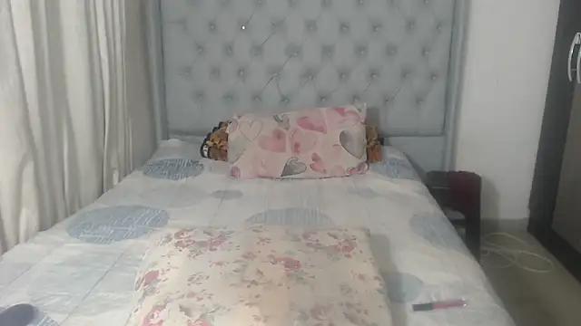 BeautyQueenX22 online show from June 8, 7:36 pm