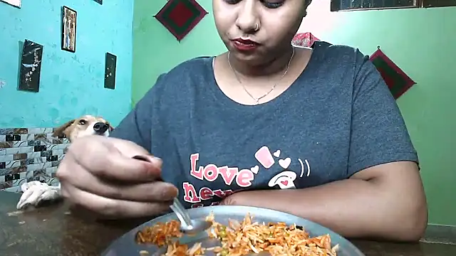 DearKimmi online show from November 2, 7:06 pm