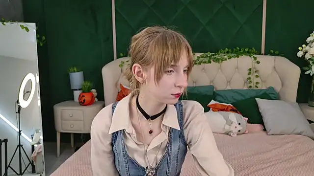 Beverly Gomes online show from October 31, 11:03 am