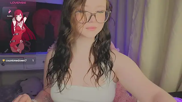 hornyprincess19 online show from October 17, 12:41 pm