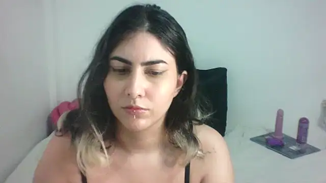 Snapshot of ApenasLys chatting on September 12, 9:11 pm ApenasLys online show from September 12, 9:11 pm