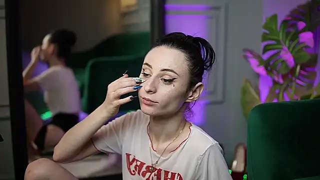 SaraiAngel online show from December 13, 7:53 pm