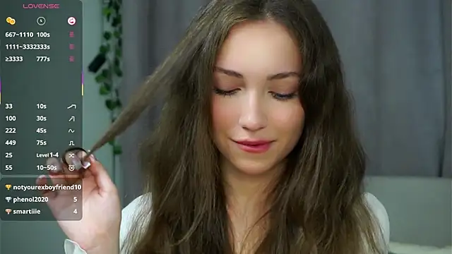 ZeniaBolich online show from October 1, 9:53 pm