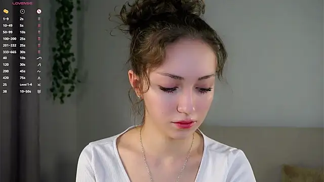 ZeniaBolich online show from November 28, 12:02 am