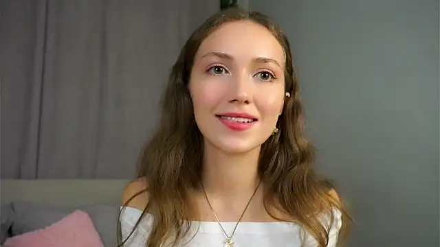 ZeniaBolich online show from September 11, 8:31 pm