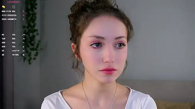 ZeniaBolich online show from November 26, 9:49 pm