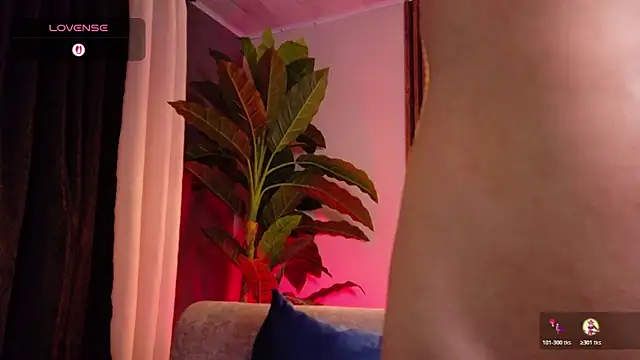 La Diabla 111  online show from November 25, 8:20 pm