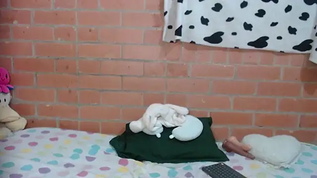 Snapshot of Lily_Pregnant chatting on September 20, 12:21 am Lily Pregnant online show from September 20, 12:21 am
