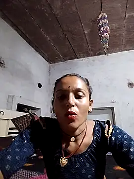Snapshot of Sonam_shinde chatting on September 17, 4:38 pm Sonam shinde online show from September 17, 4:38 pm
