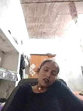 Snapshot of Sonam_shinde chatting on October 14, 6:10 pm Sonam shinde online show from October 14, 6:10 pm