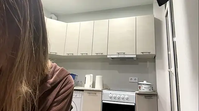 Snapshot of Denni_Spilber chatting on October 4, 6:45 pm Denni Spilber online show from October 4, 6:45 pm
