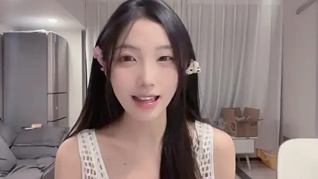 Snapshot of ZhaoZhao-ZM chatting on October 8, 12:20 pm ZhaoZhao-ZM online show from October 8, 12:20 pm