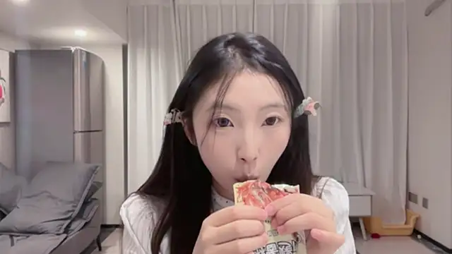 Snapshot of ZhaoZhao-ZM chatting on September 22, 2:26 pm ZhaoZhao-ZM online show from September 22, 2:26 pm