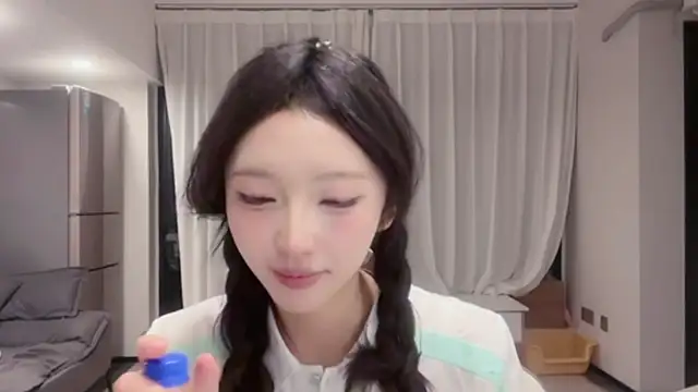 Snapshot of ZhaoZhao-ZM chatting on September 19, 2:05 pm ZhaoZhao-ZM online show from September 19, 2:05 pm